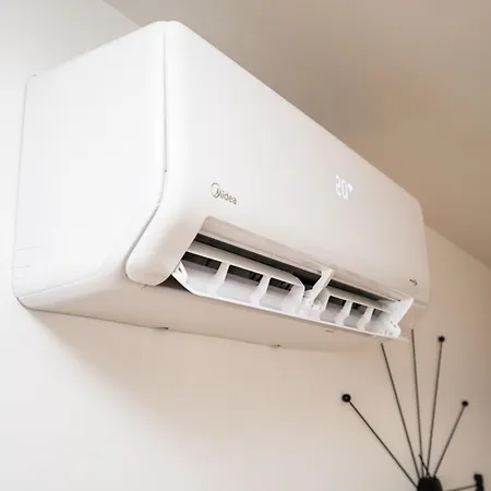 Tower 24th Floor 2p *