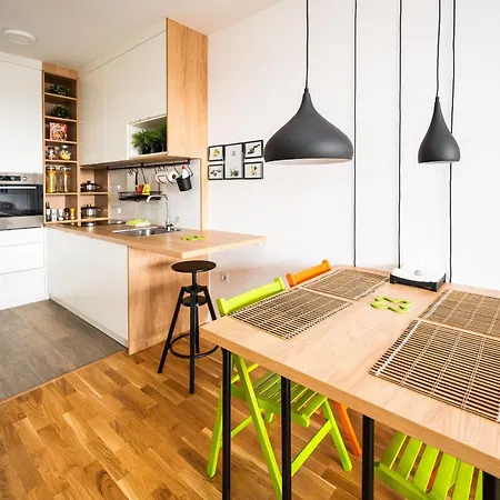 Tower 24th Floor 2p Apartman *