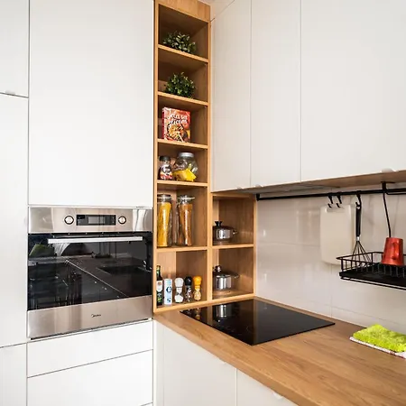 Tower 24th Floor 2p *